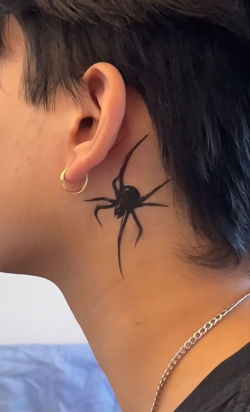 Hình xăm con nhện độc đáo cho nam và nữ