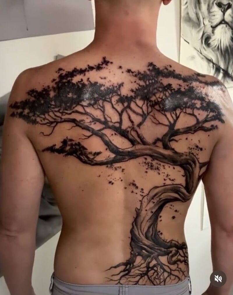 Hình xăm full lưng theo mệnh Mộc